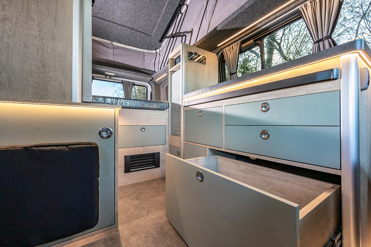 rangement-van-equinox-stylevan.jpg